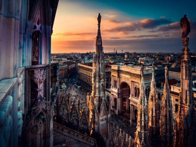 Locale Commerciale in affitto a Duomo, Milano