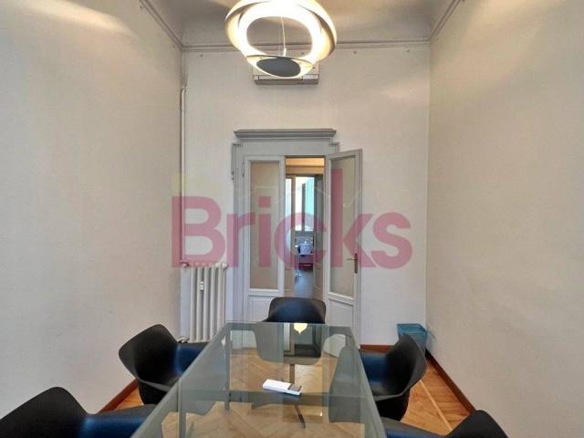 Locale Commerciale in affitto a Municipio 1, Milano