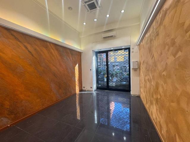 Locale Commerciale in affitto a Guastalla, Milano