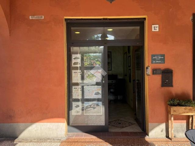 Locale Commerciale in affitto a Unione Terre di Pianura, Minerbio