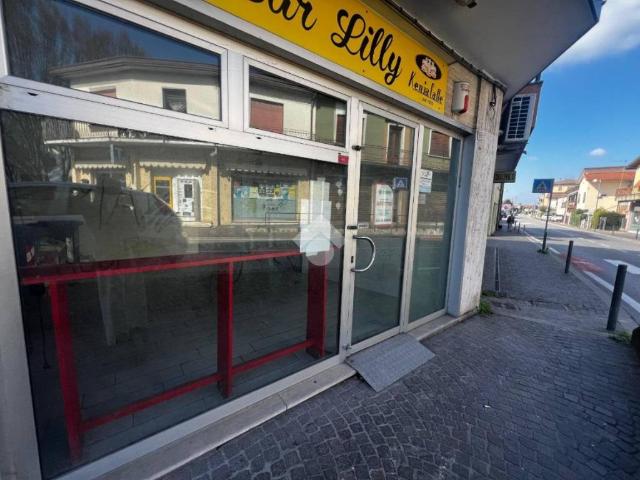 Locale Commerciale in affitto a Mira, Veneto