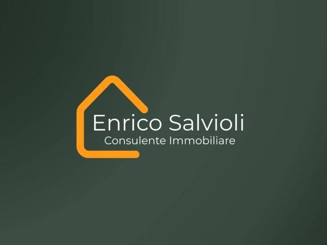 Locale Commerciale in affitto a Unione Comuni Modenesi Area Nord, Mirandola