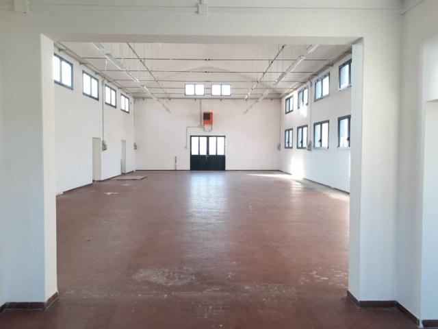 Locale Commerciale in affitto a Mirano, Veneto