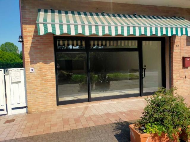 Locale Commerciale in affitto a Mirano, Veneto