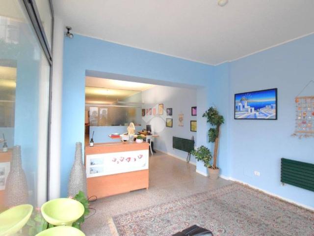 Locale Commerciale in affitto a Misano Adriatico, Reggio Emilia