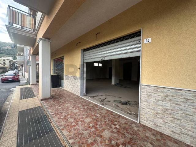 Locale Commerciale in affitto a Misilmeri, Sicilia
