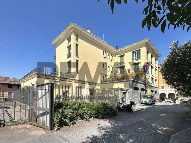 Locale Commerciale in affitto a Missagliola, Missaglia