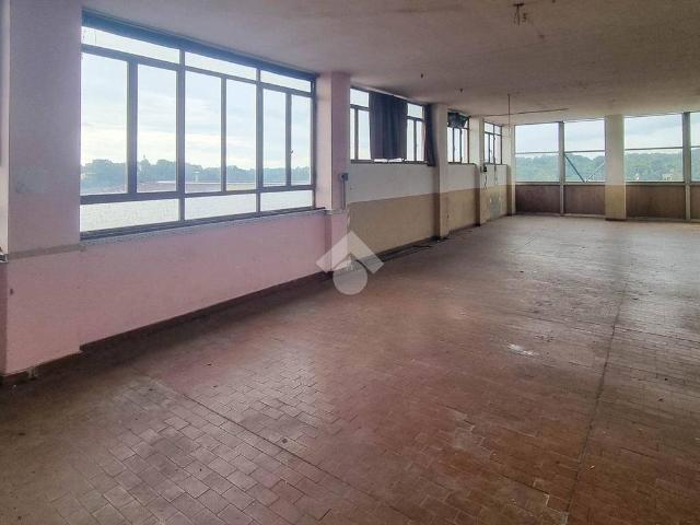 Locale Commerciale in affitto a Missaglia, Lombardia
