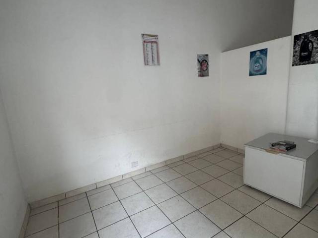 Locale Commerciale in affitto a Lineri, Misterbianco