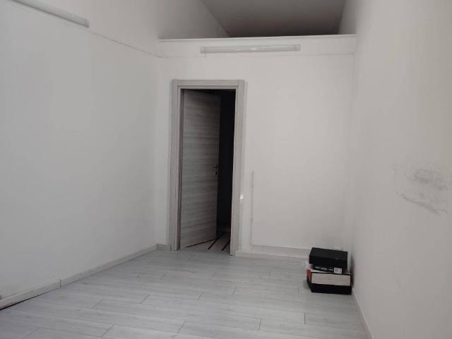 Locale Commerciale in affitto a Milicia, Misterbianco