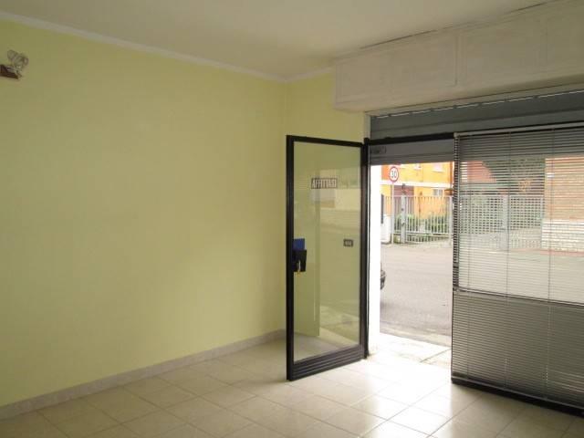 Locale Commerciale in affitto a Crocetta-San Lazzaro-Modena Est, Modena