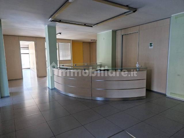 Locale Commerciale in affitto a San Faustino, Modena