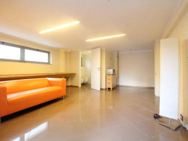 Locale Commerciale in affitto a Buon Pastore-Sant'Agnese-San Damaso, Modena