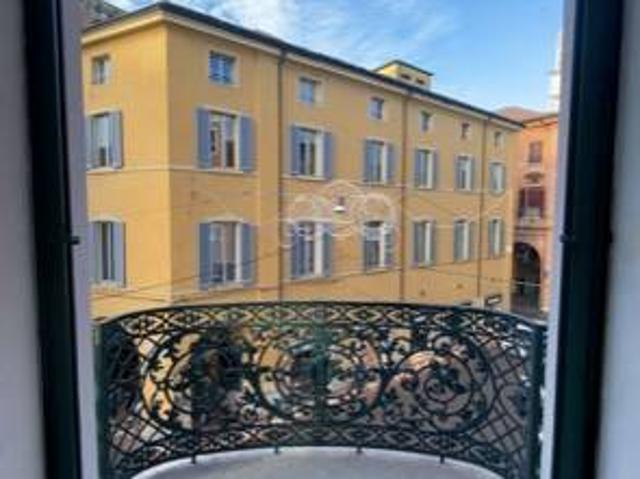 Locale Commerciale in affitto a Centro Storico, Modena
