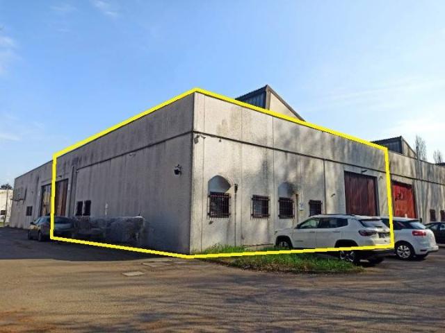 Locale Commerciale in affitto a Crocetta-San Lazzaro-Modena Est, Modena
