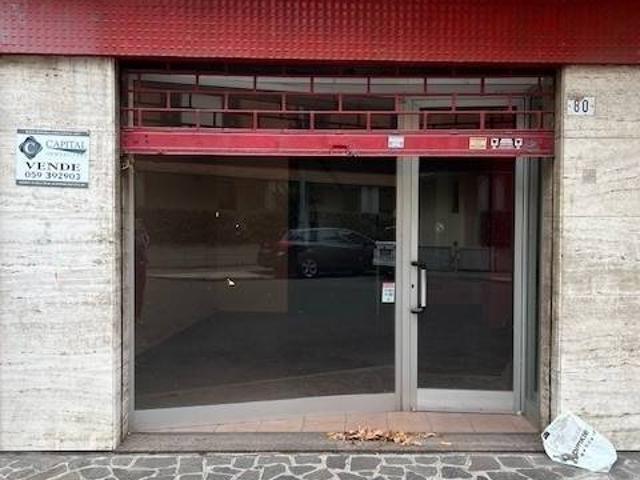 Locale Commerciale in affitto a Crocetta-San Lazzaro-Modena Est, Modena