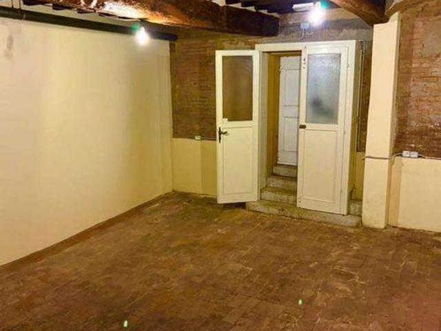 Locale Commerciale in affitto a Centro Storico, Modena