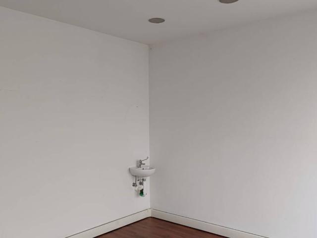 Locale Commerciale in affitto a Centro Storico, Modena