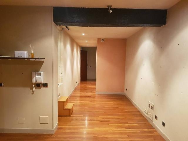 Locale Commerciale in affitto a Modena, Reggio Emilia