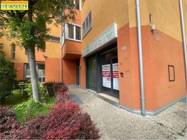 Locale Commerciale in affitto a Crocetta-San Lazzaro-Modena Est, Modena