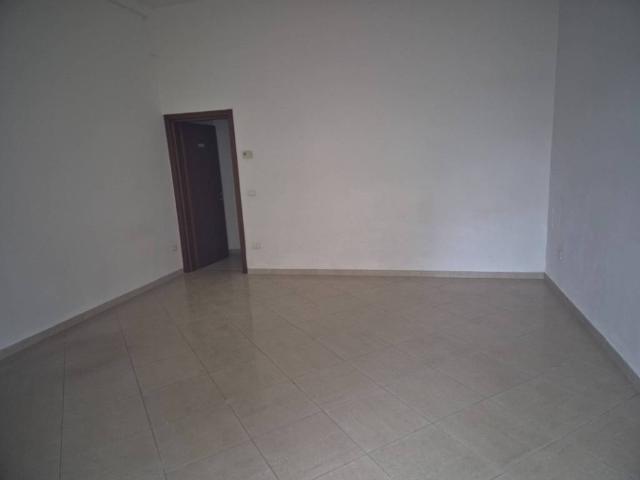Locale Commerciale in affitto a San Damaso, Modena