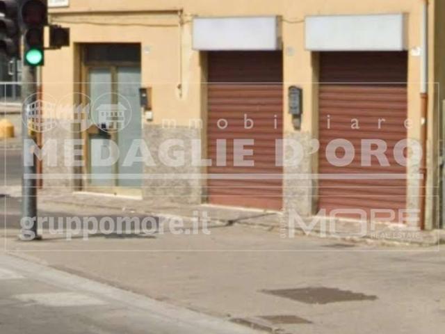 Locale Commerciale in affitto a Modena, Reggio Emilia