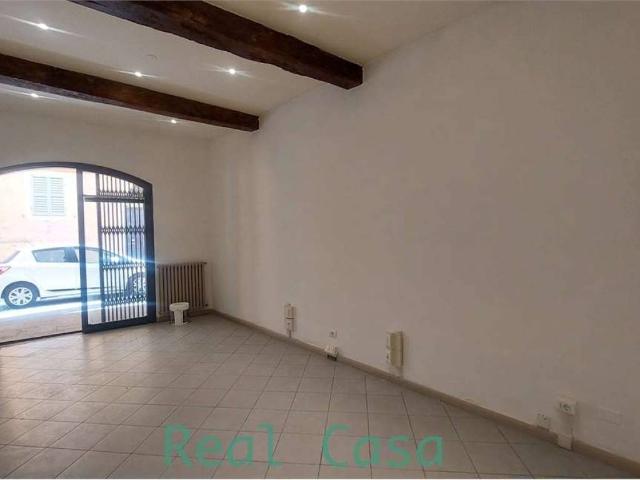 Locale Commerciale in affitto a Modena, Reggio Emilia