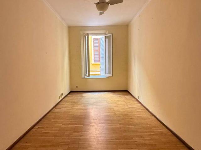 Locale Commerciale in affitto a Centro Storico, Modena