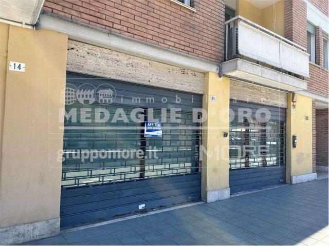 Locale Commerciale in affitto a San Faustino-Madonnina-Quattroville, Modena