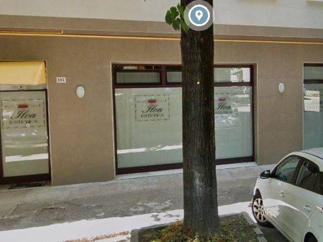 Locale Commerciale in affitto a Crocetta-San Lazzaro-Modena Est, Modena