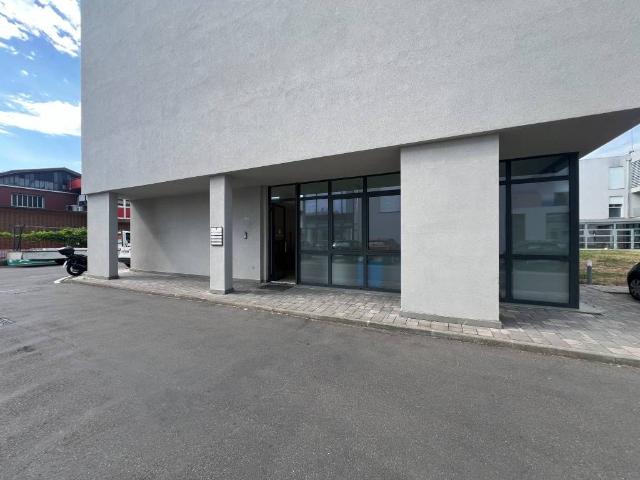 Locale Commerciale in affitto a San Faustino-Madonnina-Quattroville, Modena
