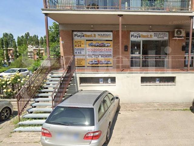 Locale Commerciale in affitto a Crocetta-San Lazzaro-Modena Est, Modena