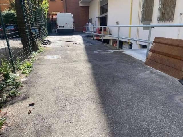 Locale Commerciale in affitto a Musicisti, Modena