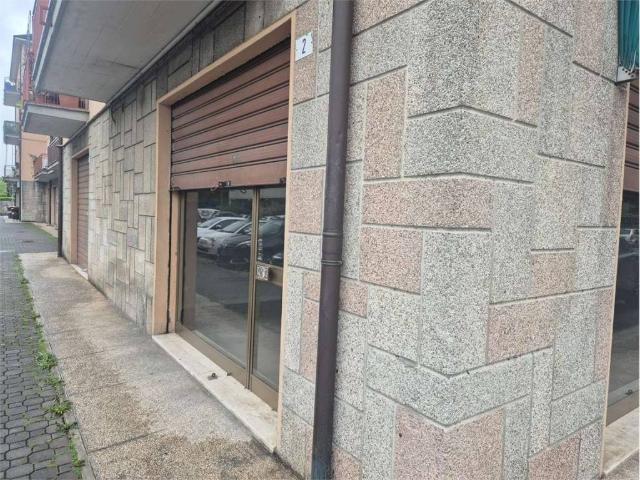 Locale Commerciale in affitto a Crocetta-San Lazzaro-Modena Est, Modena