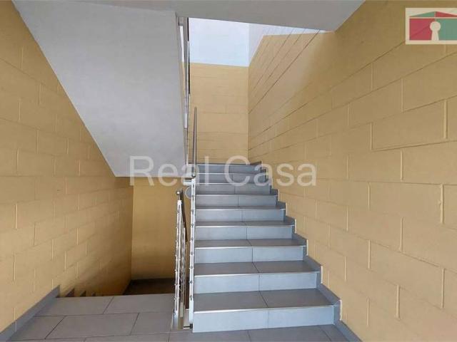 Locale Commerciale in affitto a Torrazzi, Modena