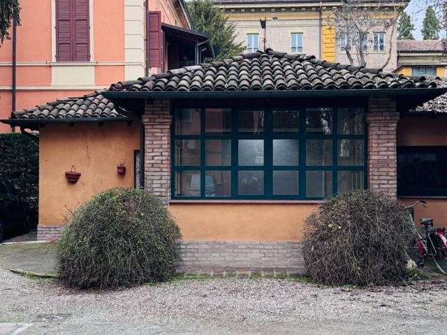 Locale Commerciale in affitto a Centro Storico, Modena