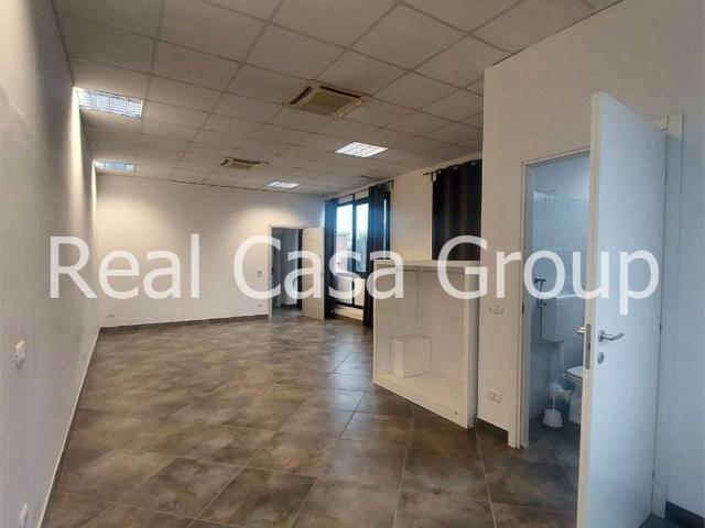 Locale Commerciale in affitto a Fossalta, Modena