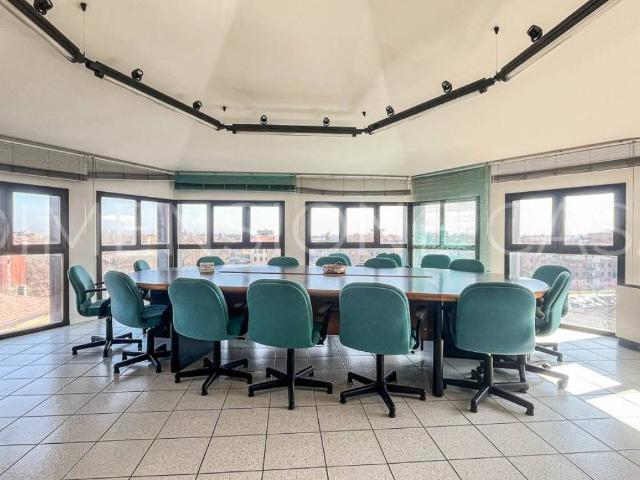 Locale Commerciale in affitto a Crocetta-San Lazzaro-Modena Est, Modena