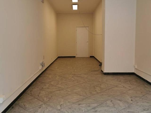 Locale Commerciale in affitto a Centro Storico, Modena