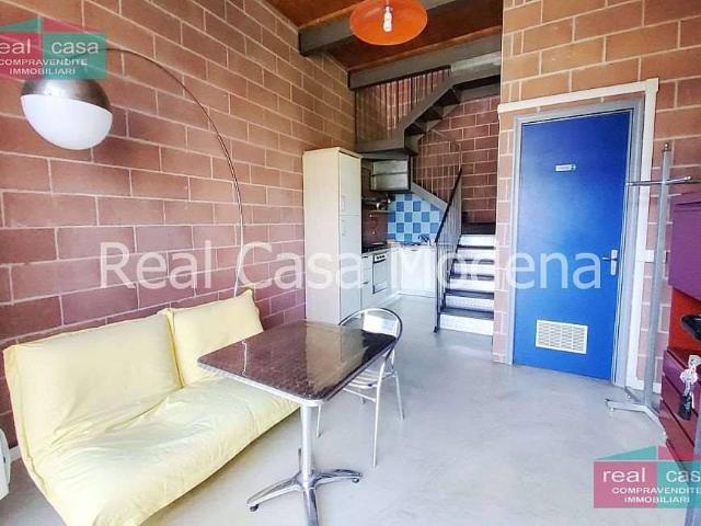 Locale Commerciale in affitto a Modena, Reggio Emilia