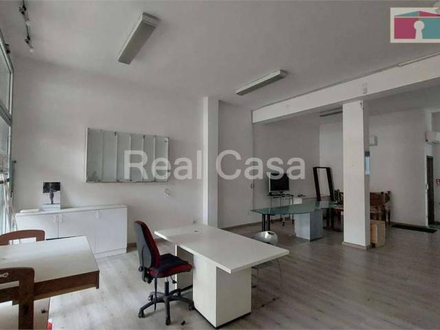 Locale Commerciale in affitto a Modena, Reggio Emilia