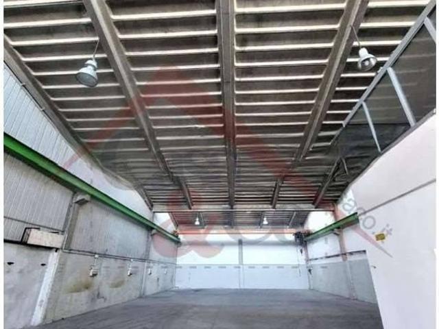 Locale Commerciale in affitto a Modena, Reggio Emilia