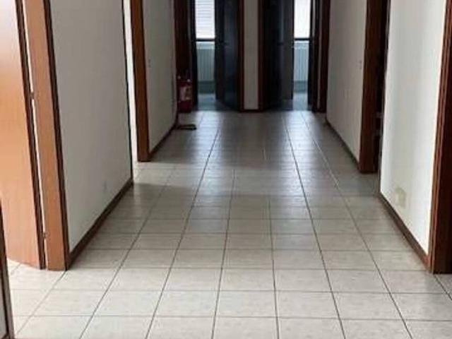 Locale Commerciale in affitto a Modena, Reggio Emilia