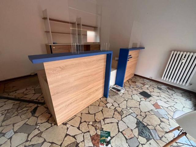 Locale Commerciale in affitto a Modena, Reggio Emilia