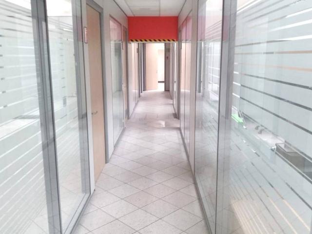 Locale Commerciale in affitto a Crocetta-San Lazzaro-Modena Est, Modena