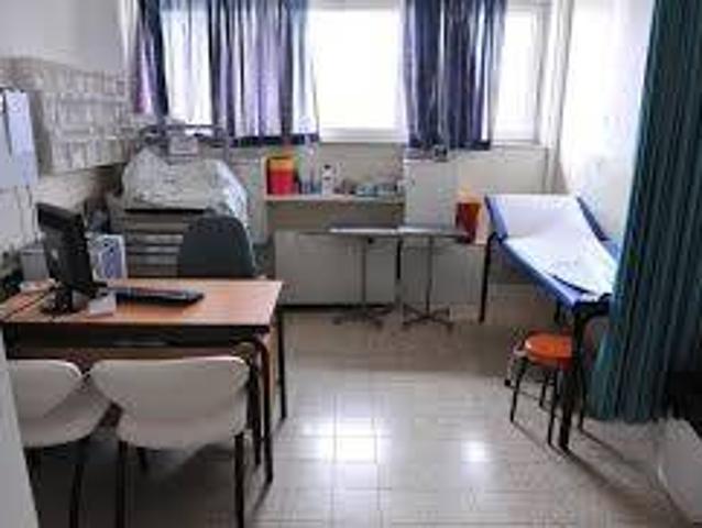 Locale Commerciale in affitto a Crocetta-San Lazzaro-Modena Est, Modena
