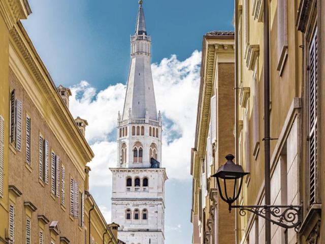 Locale Commerciale in affitto a San Faustino-Madonnina-Quattroville, Modena