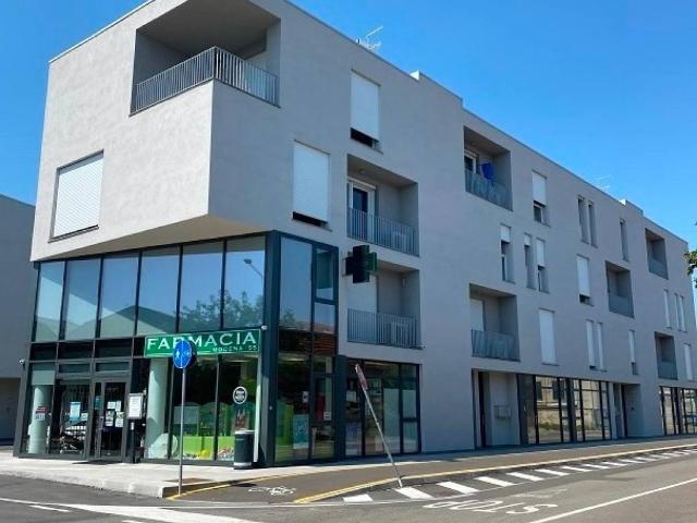 Locale Commerciale in affitto a Modena, Reggio Emilia