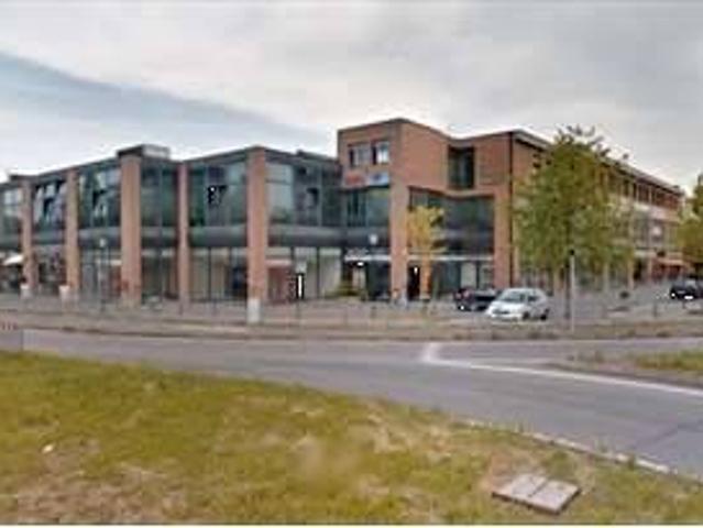 Locale Commerciale in affitto a Modena, Reggio Emilia