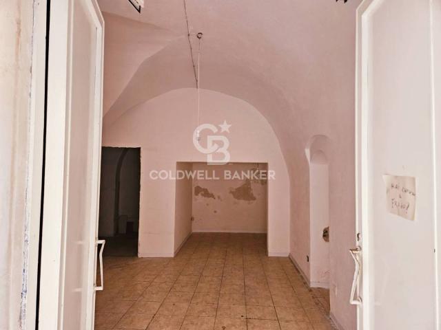 Locale Commerciale in affitto a Modica, Dente